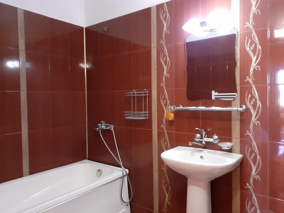 ברקוביצה Gelov Hotel מראה חיצוני תמונה