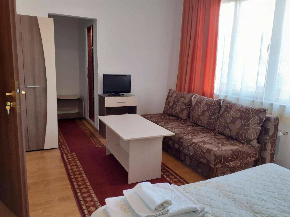 ברקוביצה Gelov Hotel מראה חיצוני תמונה