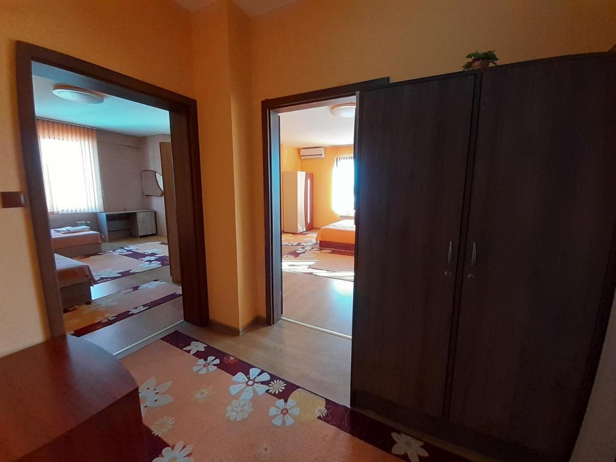 ברקוביצה Gelov Hotel מראה חיצוני תמונה