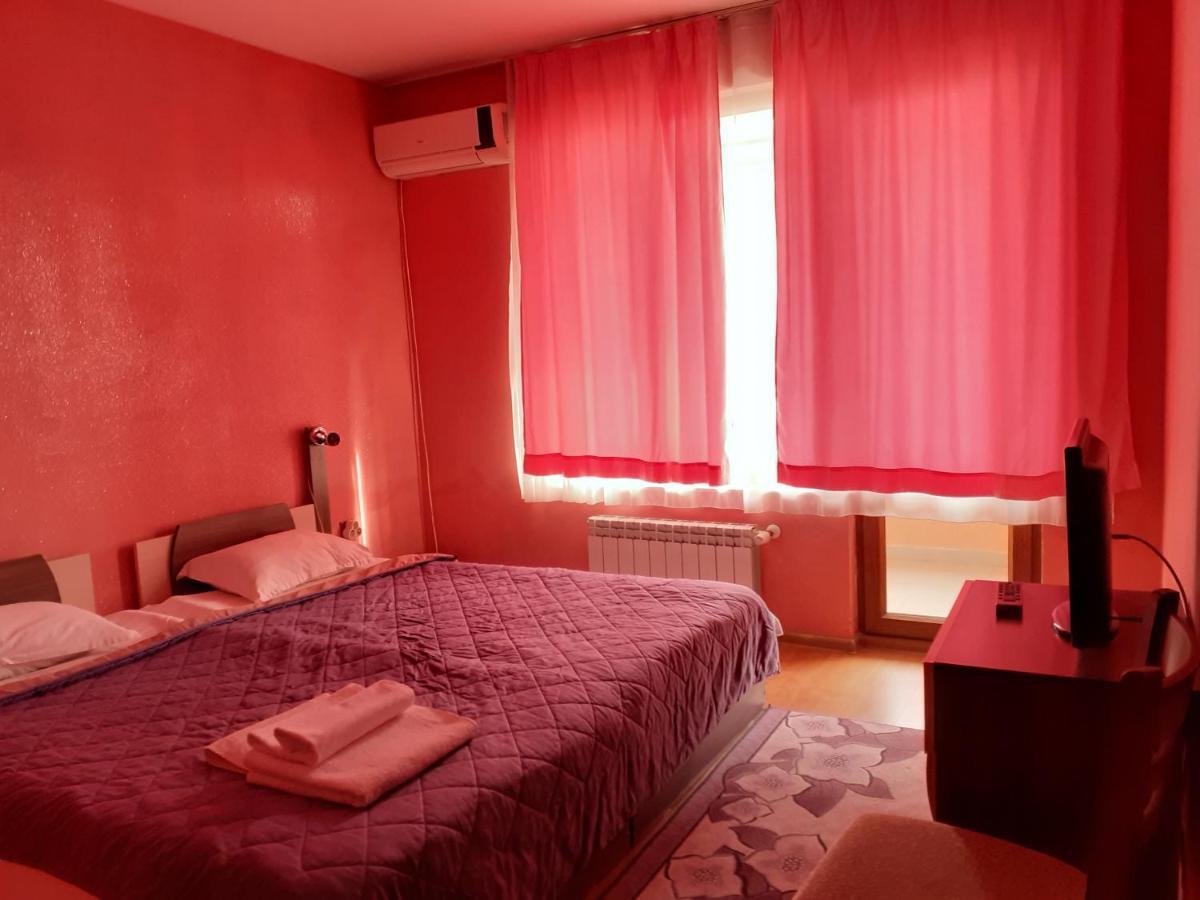 ברקוביצה Gelov Hotel מראה חיצוני תמונה
