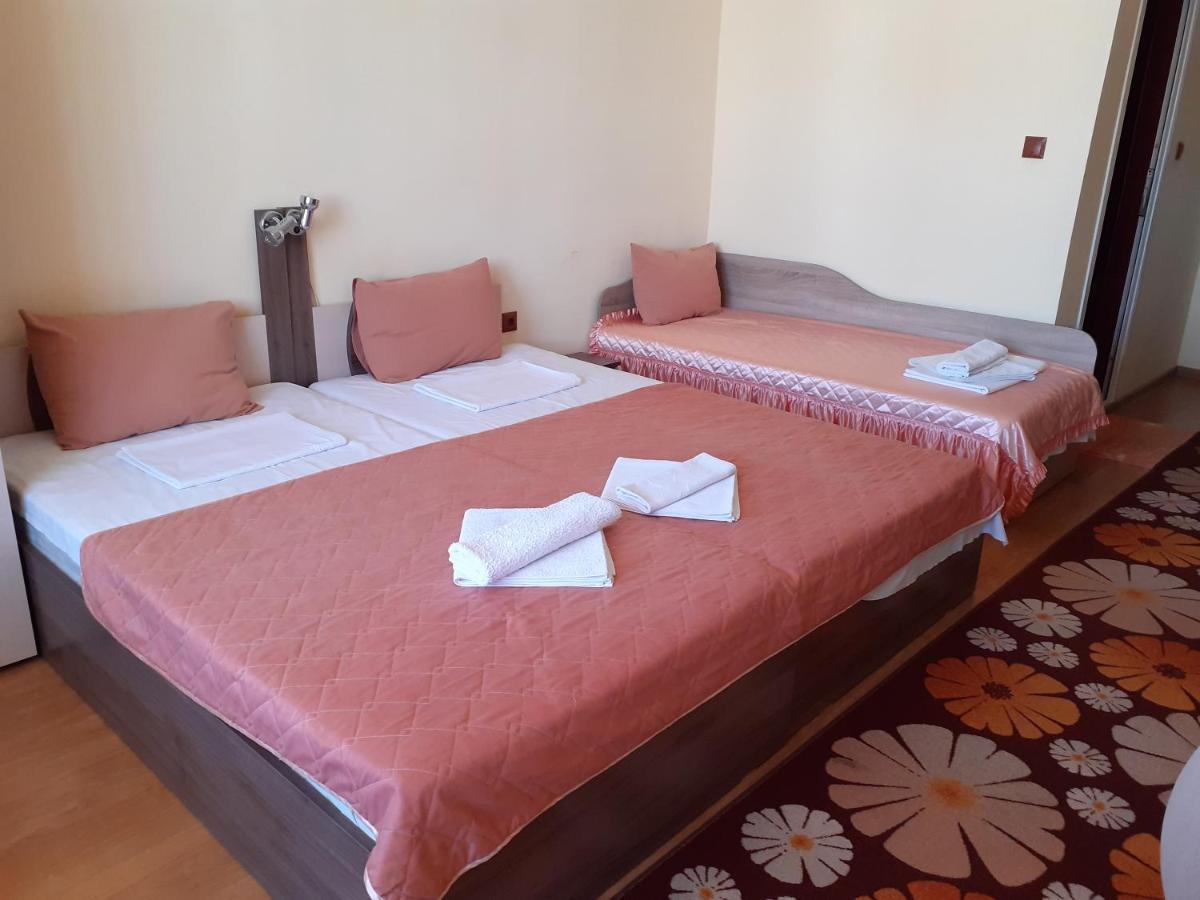 ברקוביצה Gelov Hotel מראה חיצוני תמונה