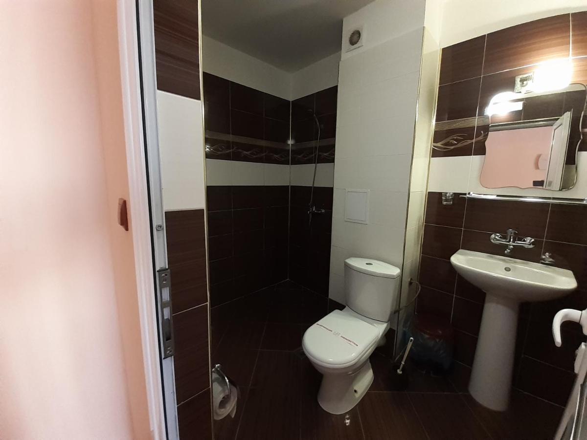 ברקוביצה Gelov Hotel מראה חיצוני תמונה
