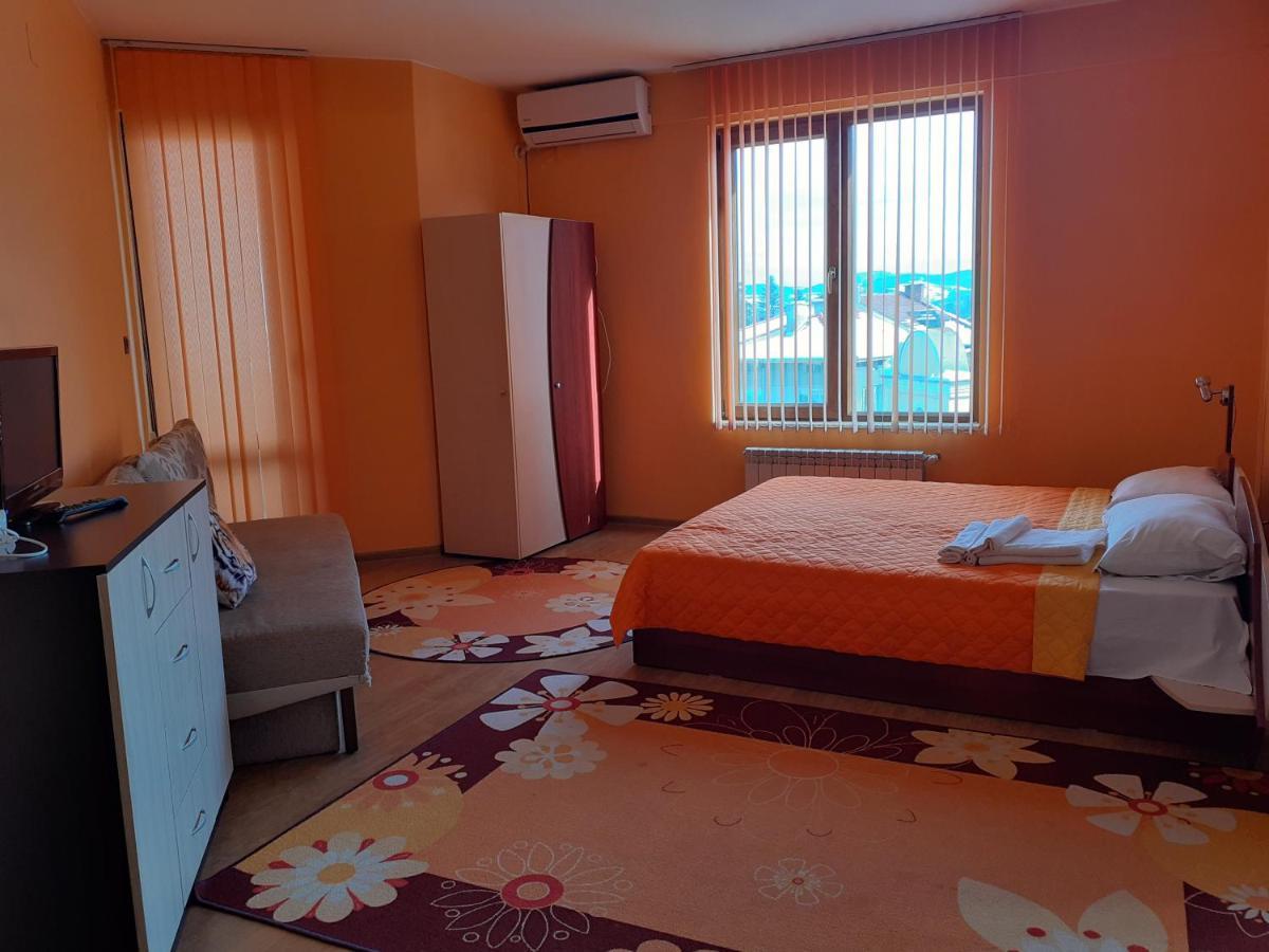 ברקוביצה Gelov Hotel מראה חיצוני תמונה
