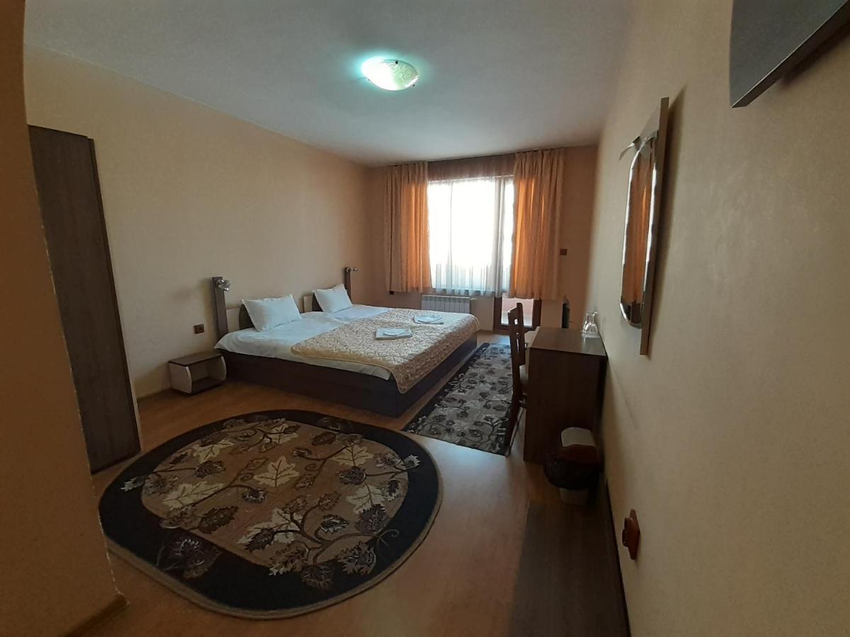 ברקוביצה Gelov Hotel מראה חיצוני תמונה