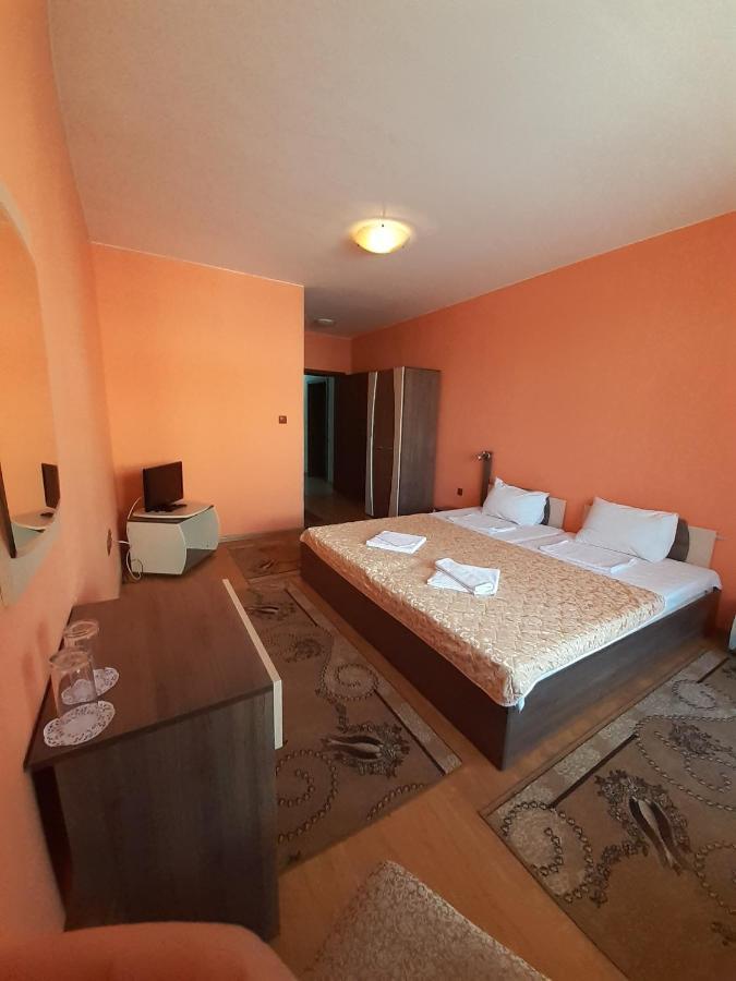 ברקוביצה Gelov Hotel מראה חיצוני תמונה