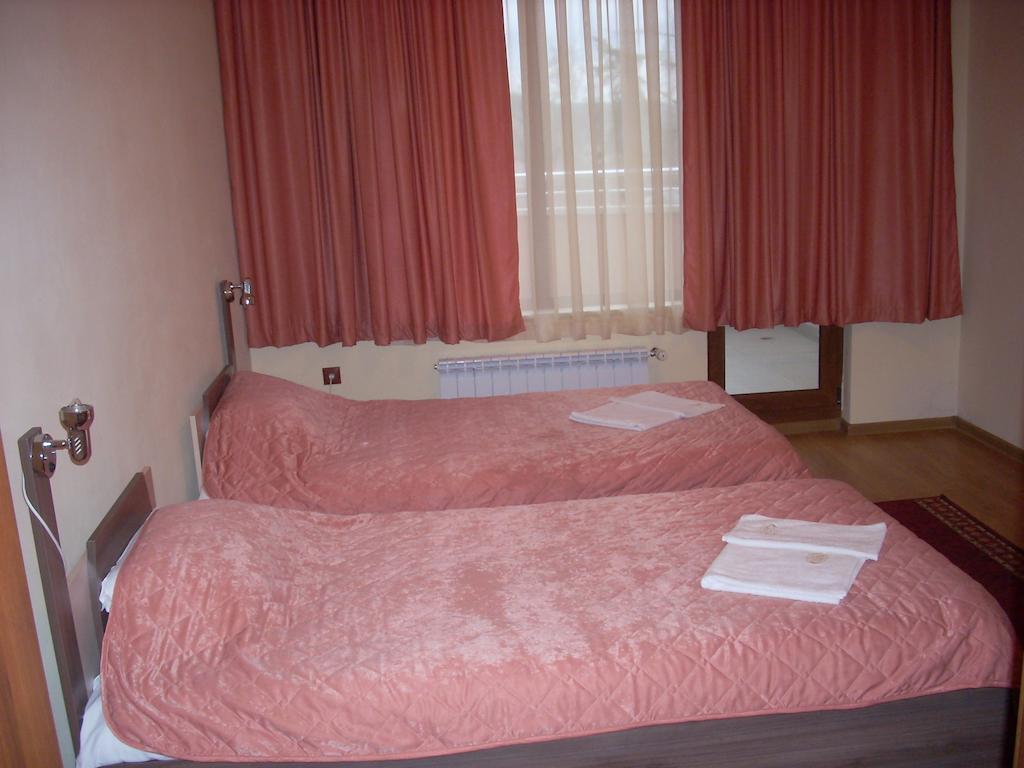 ברקוביצה Gelov Hotel מראה חיצוני תמונה