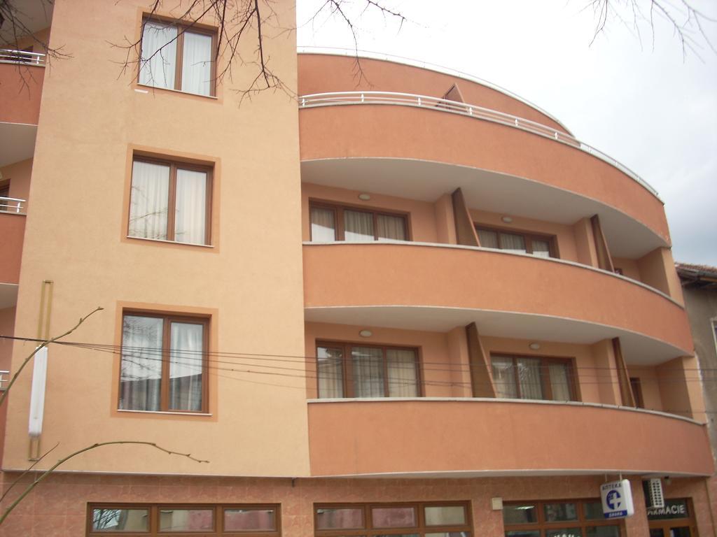 ברקוביצה Gelov Hotel מראה חיצוני תמונה