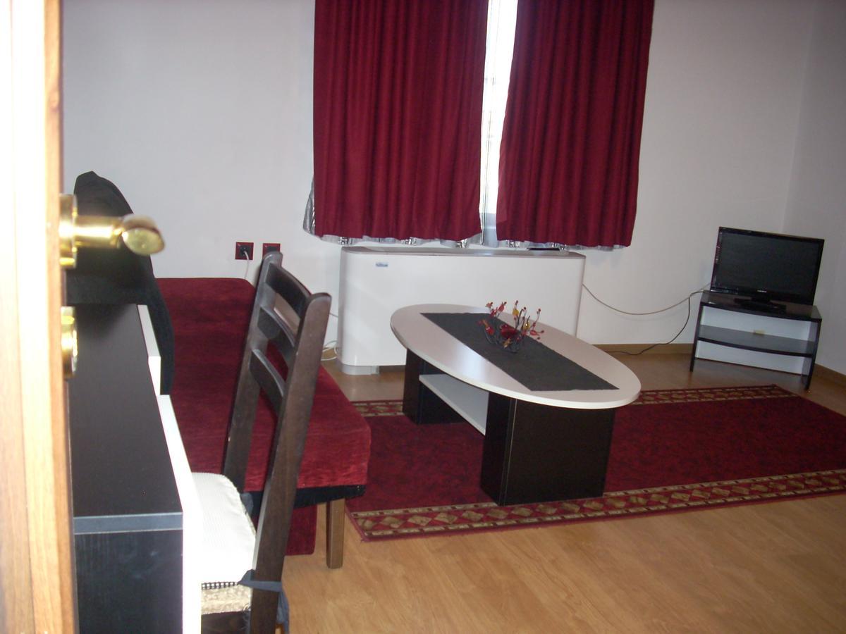 ברקוביצה Gelov Hotel מראה חיצוני תמונה