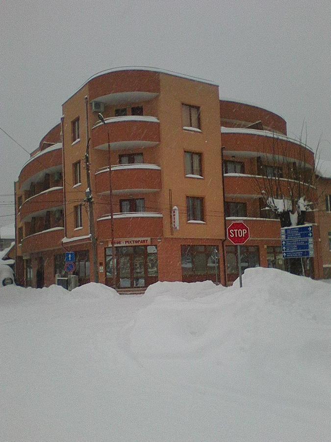 ברקוביצה Gelov Hotel מראה חיצוני תמונה